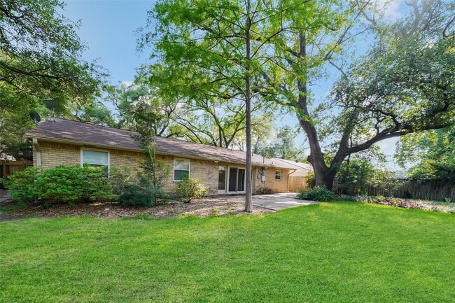 Building Photo - 9622 Highmeadow Dr