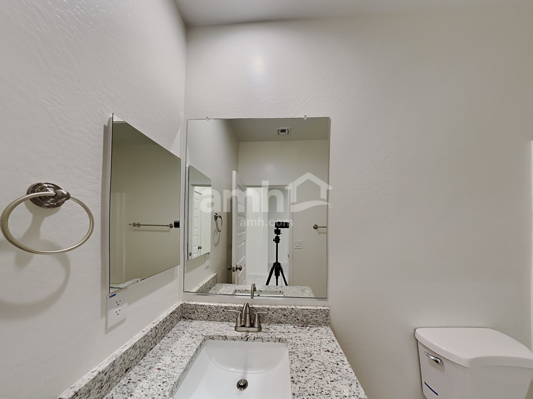 Building Photo - 701 W Micanopy Trl.