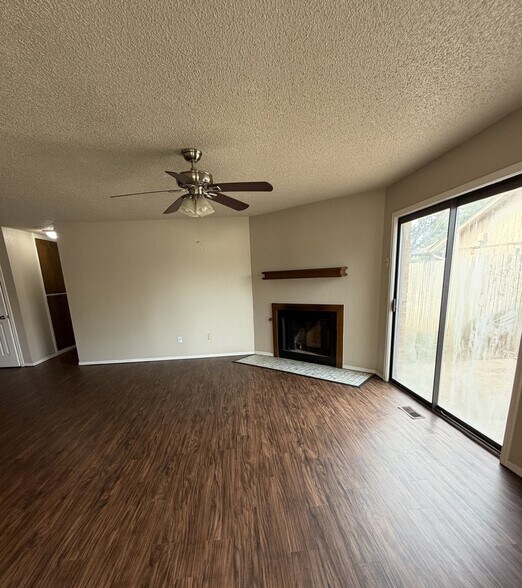 Building Photo - 7136 NW 115th St