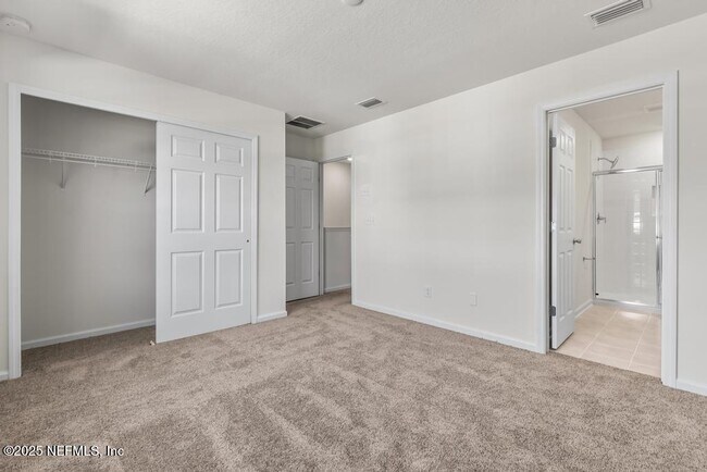 Building Photo - 125 Beach Palm Ct