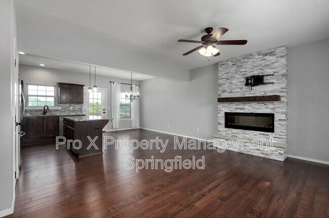 Building Photo - 1503 E Fairwind