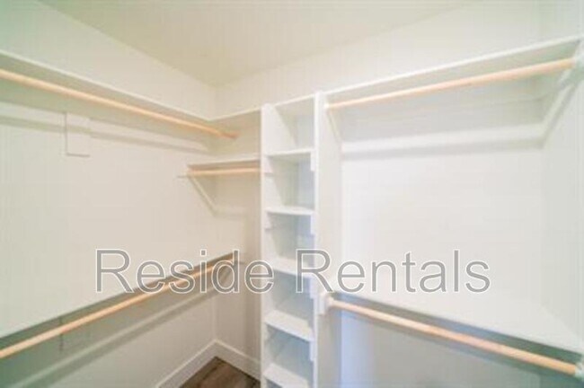 Building Photo - 254 Spring Creek Pky
