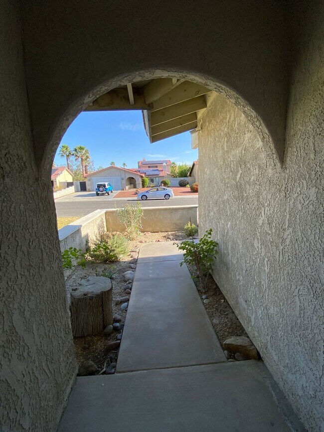 Building Photo - 68305 Encinitas Rd