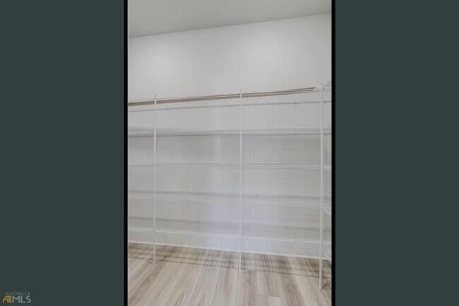 Building Photo - 322 Caledonia Ct