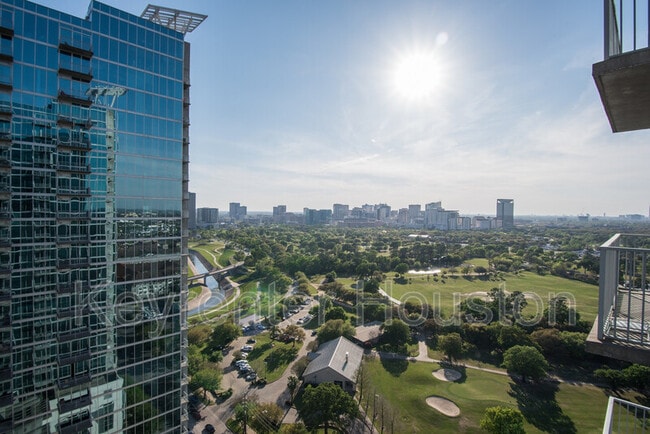 Building Photo - 5925 Almeda Rd