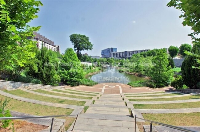 Building Photo - 620 Glen Iris Dr NE