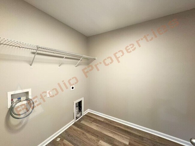 Building Photo - 1208 Golden Eagle Dr