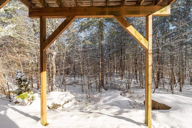 Building Photo - 50 Hadleigh Rd