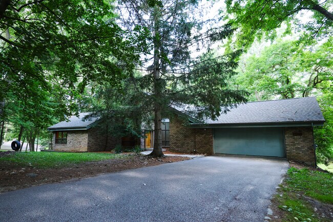 Building Photo - 3351 Wardell Rd