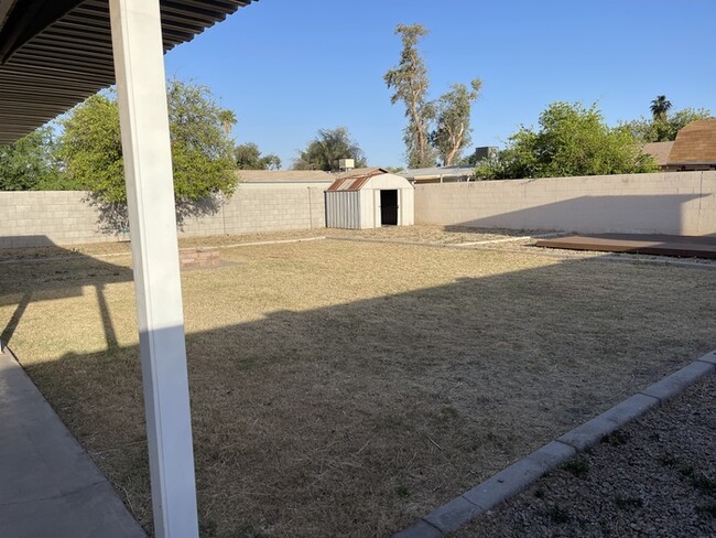 Building Photo - Downtown Gilbert House with Huge Backyard