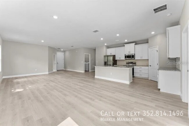 Building Photo - 9393 SE 158th Pl