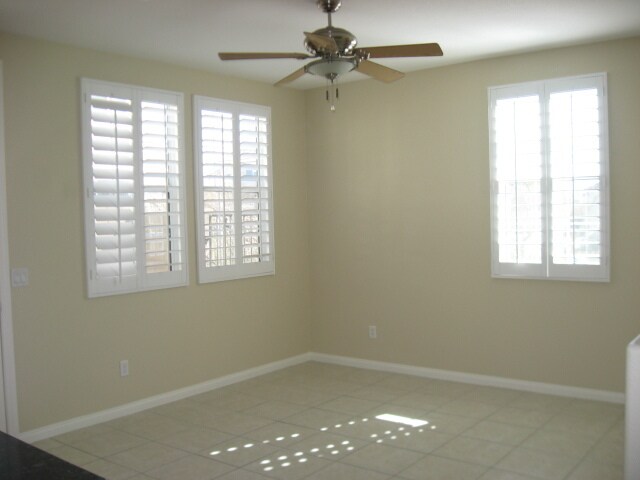 Building Photo - Beautiful, Spacious Four Bedroom + Loft Home in Gated Community!