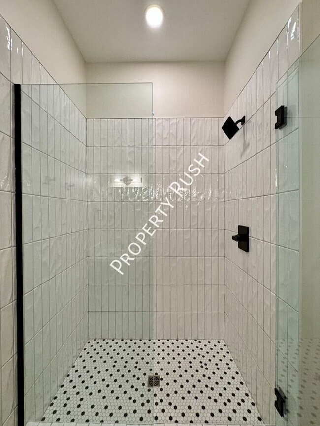 Building Photo - 1865 Zeta Way