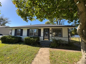 Building Photo - Legion Park