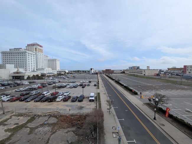 Building Photo - 143 S South Carolina Ave