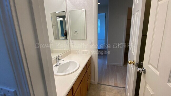 Building Photo - 2978 Jackson Ave