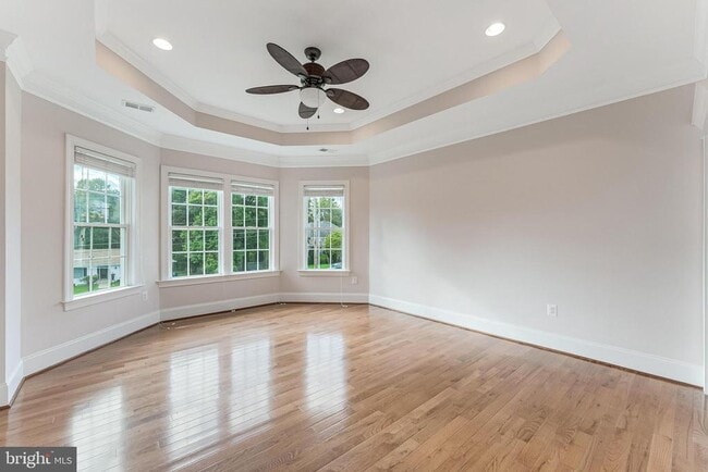 Building Photo - 829 Golden Arrow St