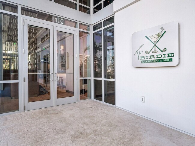 Building Photo - 220 Lake Shore Dr