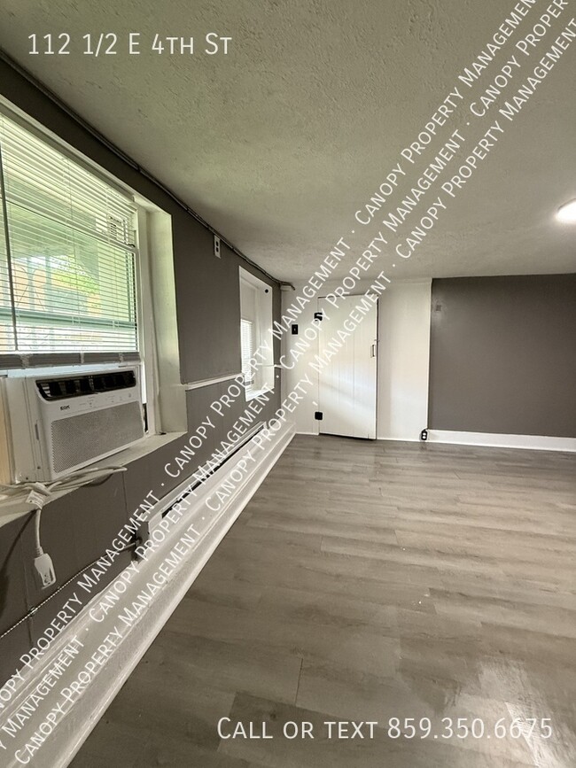 Building Photo - 112 1/2 E 4th St-