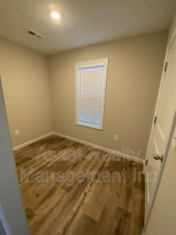 Building Photo - 1116 Cloud View Dr