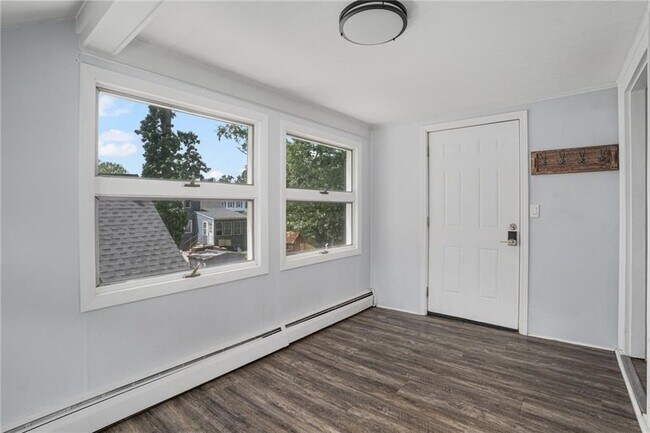 Building Photo - 5 Shippen Ave