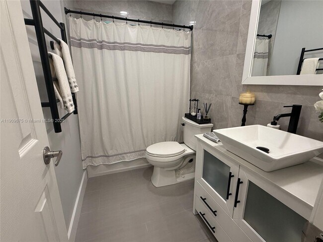 Building Photo - 4009 Jefferson St