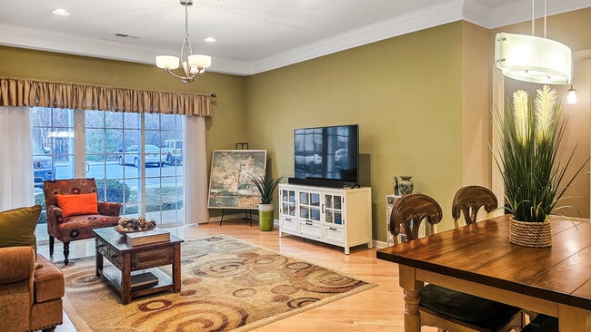 Building Photo - 203 Center Meadow Ln