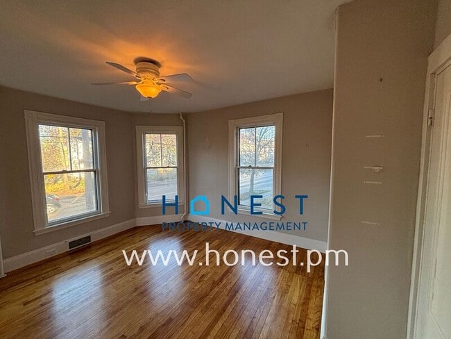 Building Photo - 103 Rackleff St