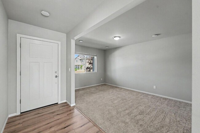 Building Photo - 15065 Iverson Lp SE