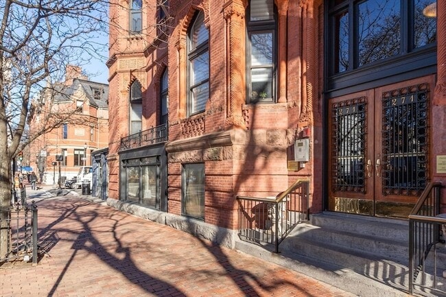 Building Photo - 271 Dartmouth St