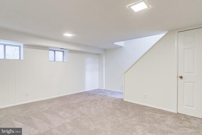 Building Photo - 2822 S Buchanan St