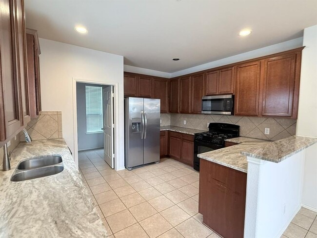 Building Photo - 8712 Wood Stork Dr