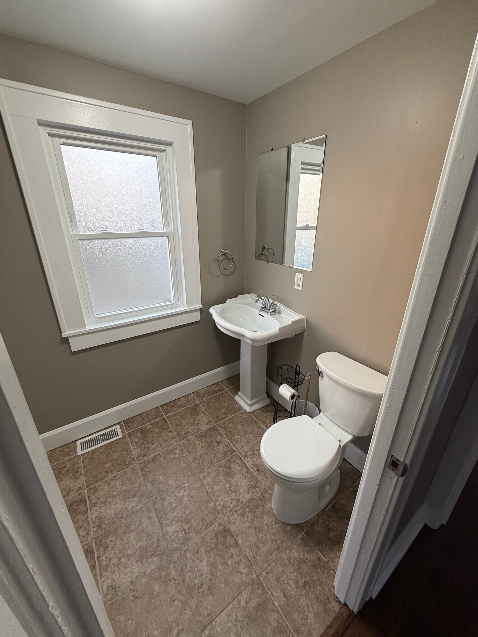 Building Photo - 650 Sherman St