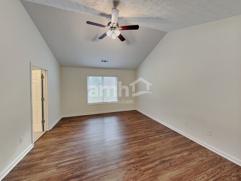 Building Photo - 1755 Heatherton Rd