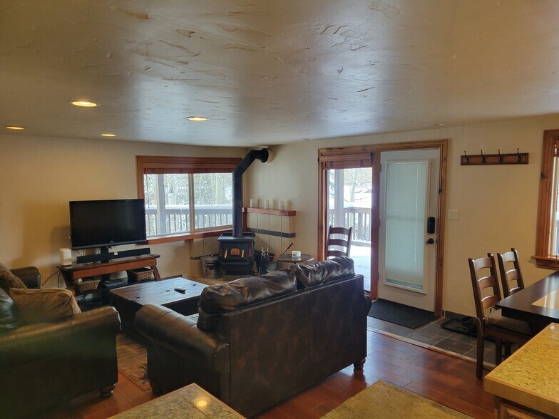 Building Photo - 2821 Basingdale Blvd