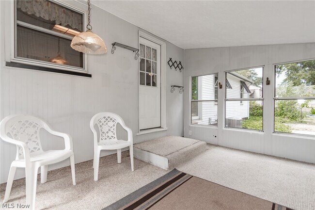 Building Photo - 8279 Westmoor Rd