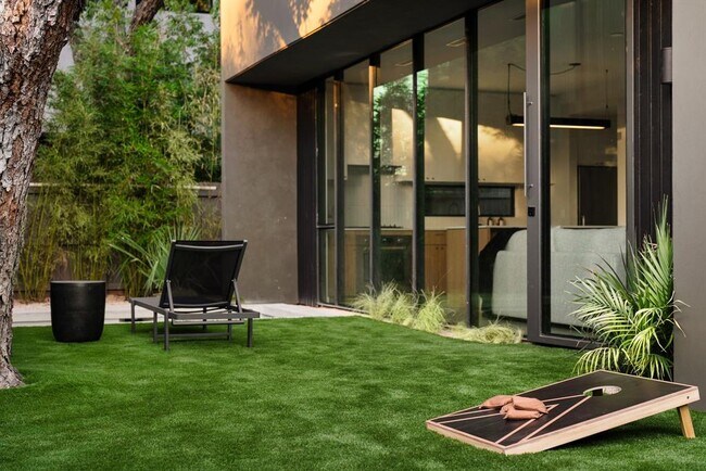 Building Photo - 5313 Avenue G