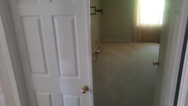 Building Photo - 6257 Gatewood