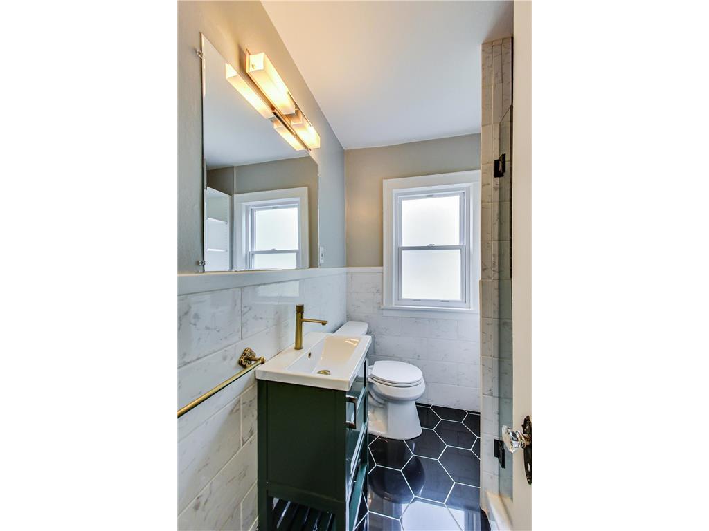 Building Photo - 564 Brimhall St