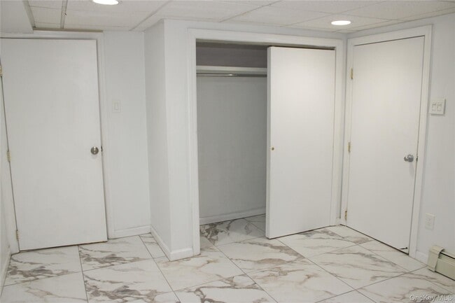 Building Photo - 16 Shelley Pl