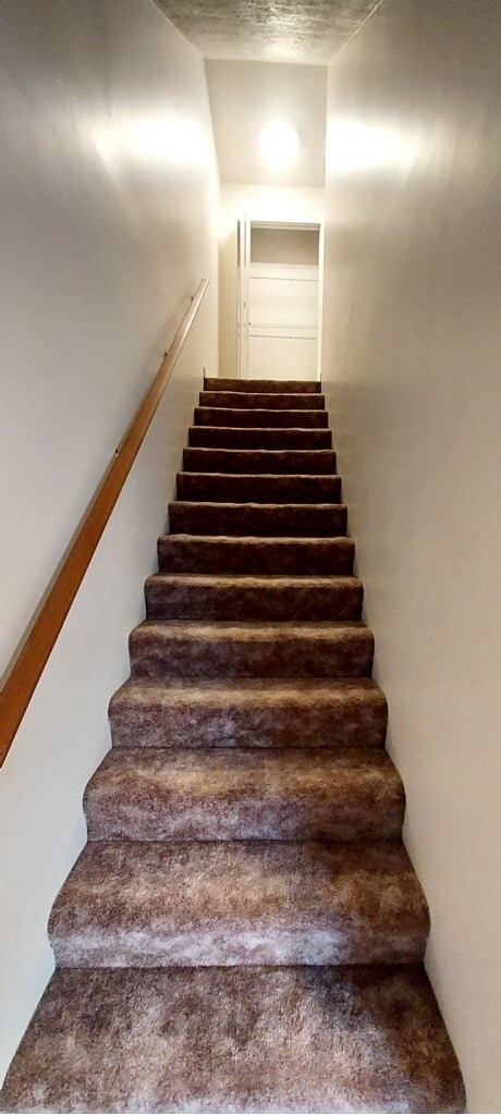 Building Photo - 2 Bedroom Duplex