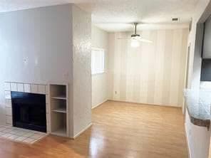 Building Photo - 806 W 24th St