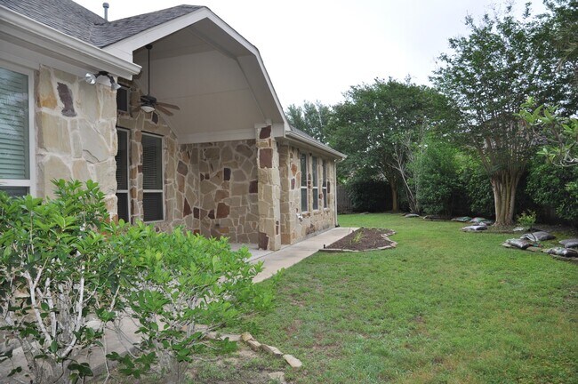 Building Photo - 27619 Lodgemist Ct