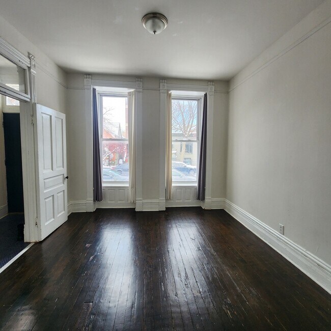 Building Photo - 1222 N Campbell Ave