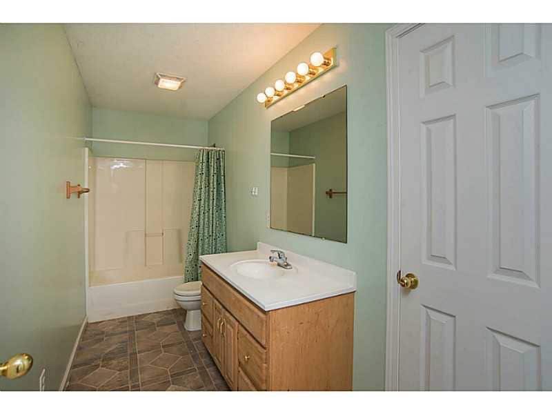 Building Photo - 3280 Lincoln Hill Rd