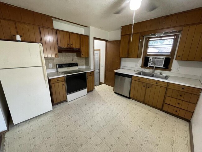 Building Photo - 4619 Aurora Ave