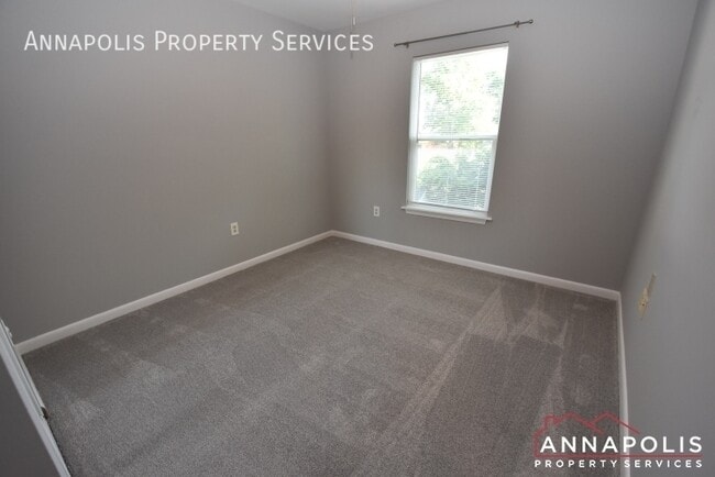 Building Photo - 1605 Rockhold Rd