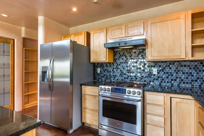 Building Photo - 27 Spanish Peaks Rd