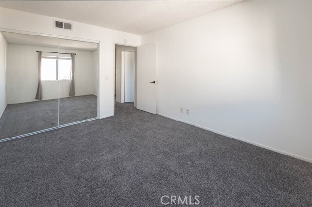 Building Photo - 549 W 220th St