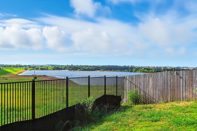 Building Photo - 1544 Devine Lake Bnd